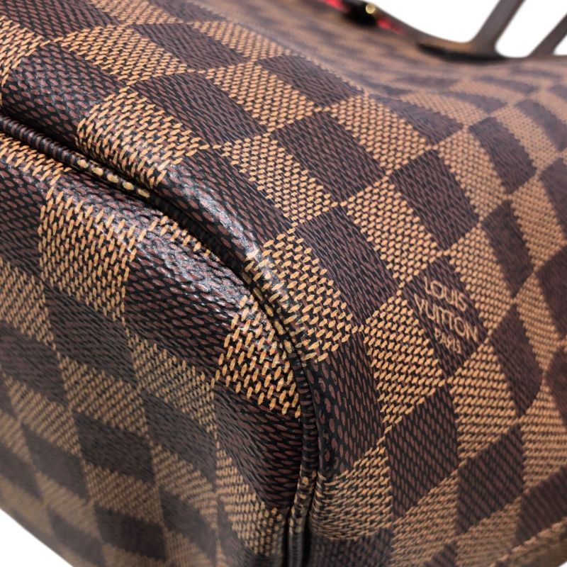 Louis Vuitton Neverfull MM Tote Bag - Timeless Elegance