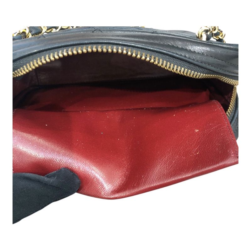 CHANEL Matelassé Chain Handbag - Black Lambskin, Iconic Elegance