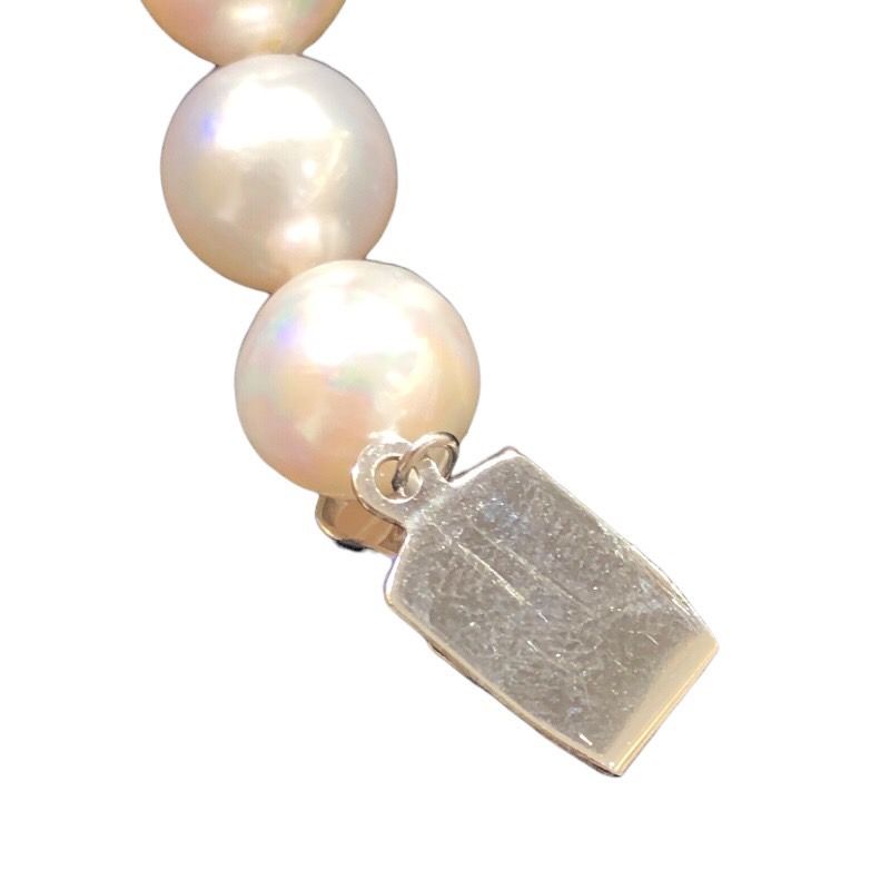 Exquisite White Pearl Necklace in Silver - Timeless Elegance