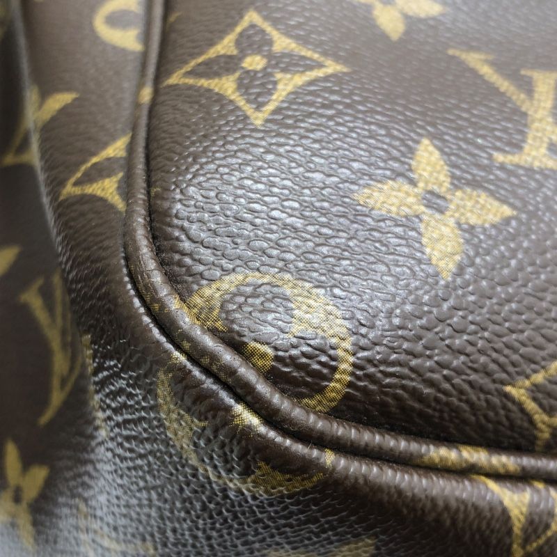 Louis Vuitton Sac Bosphore Monogram Shoulder Bag - Brown