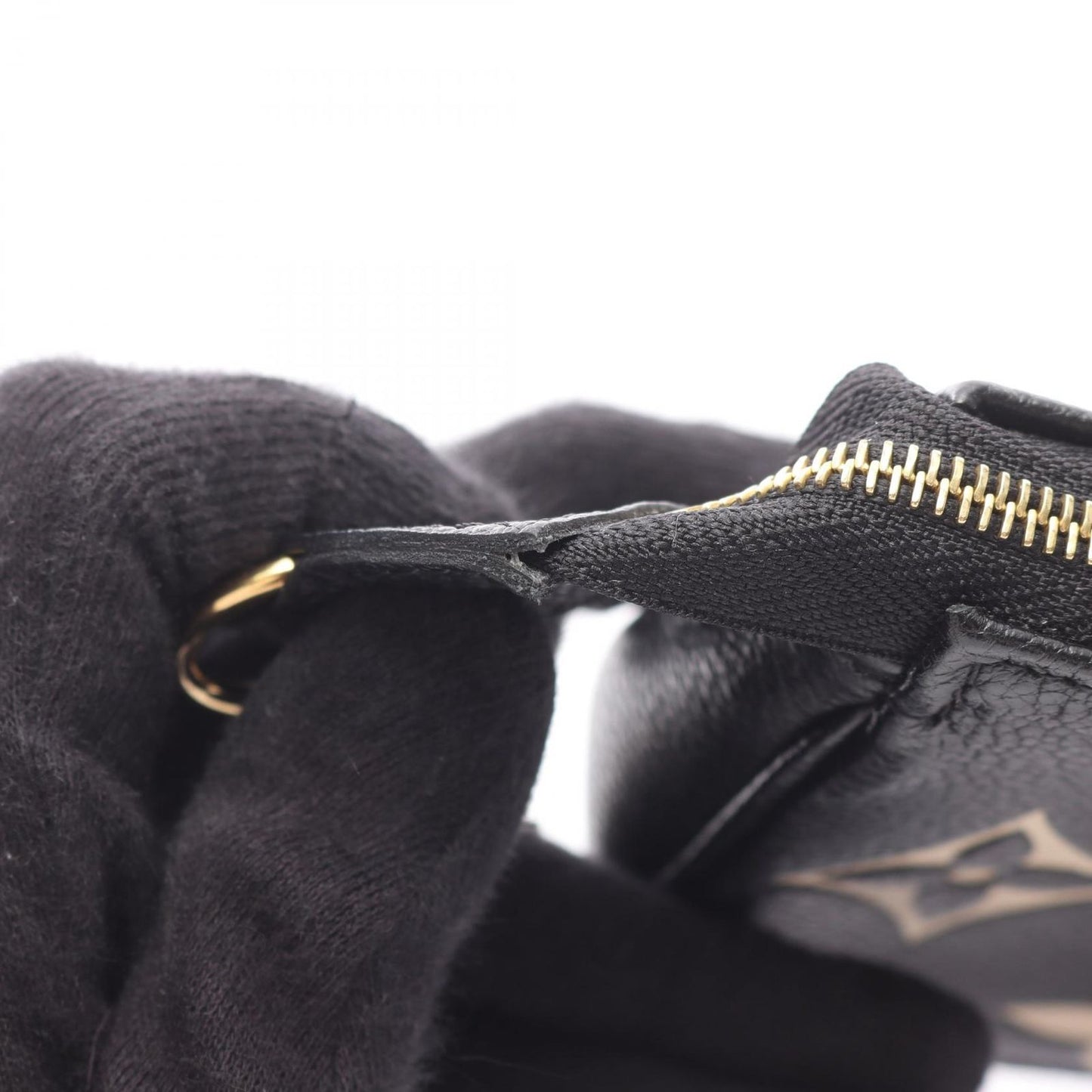 Louis Vuitton Mini Pochette Accessoires Bi-Color Handbag - Black/Beige