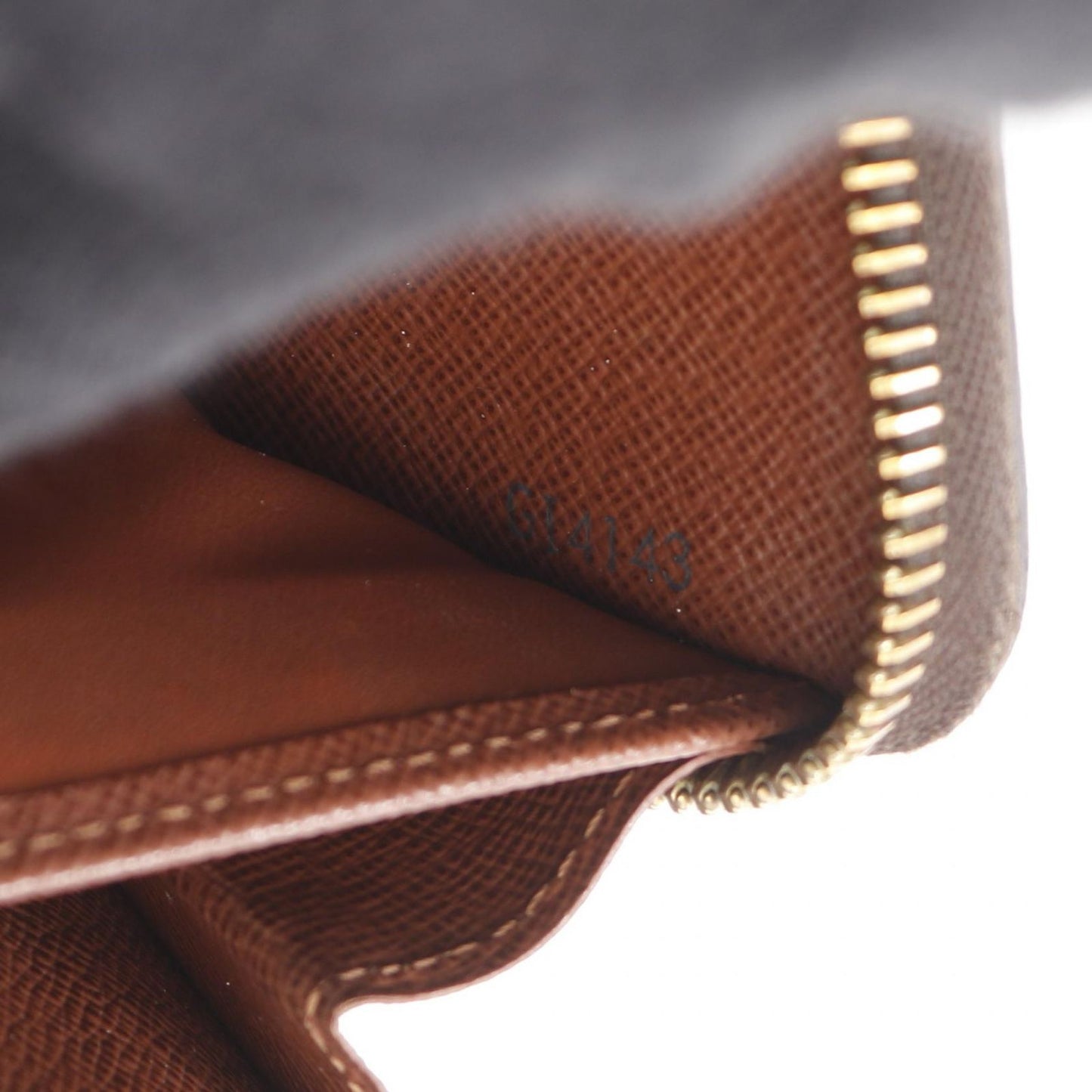 Louis Vuitton Monogram Zippy Wallet - Timeless Elegance