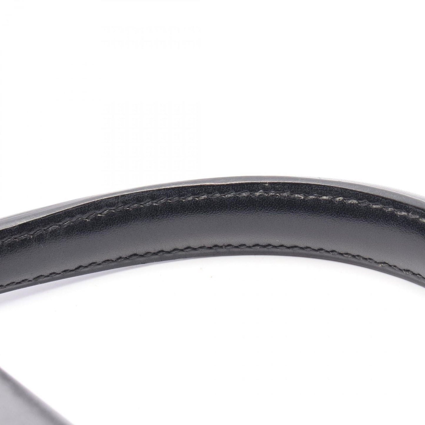 HERMES Kelly 32 Handbag in Black - Timeless Elegance