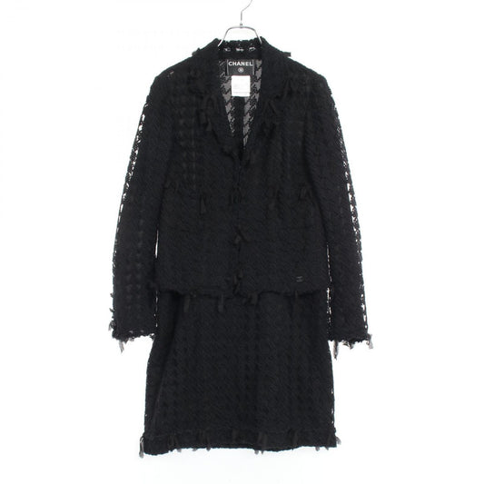 CHANEL Black Wool Suit - Timeless Elegance for the Modern Woman