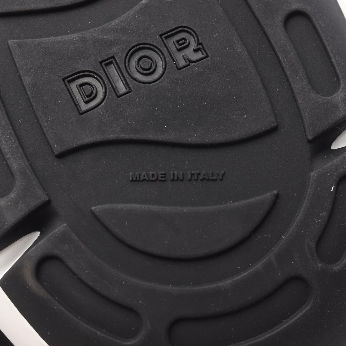 Christian Dior Oblique Technical Sneakers - Timeless Elegance