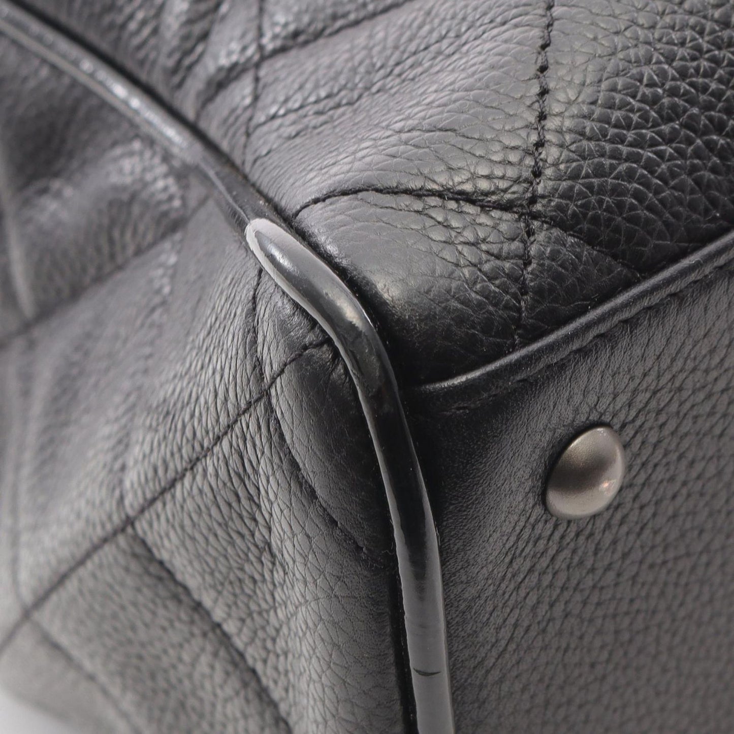 CHANEL Matelassé Tote Bag in Black Calfskin - Timeless Elegance