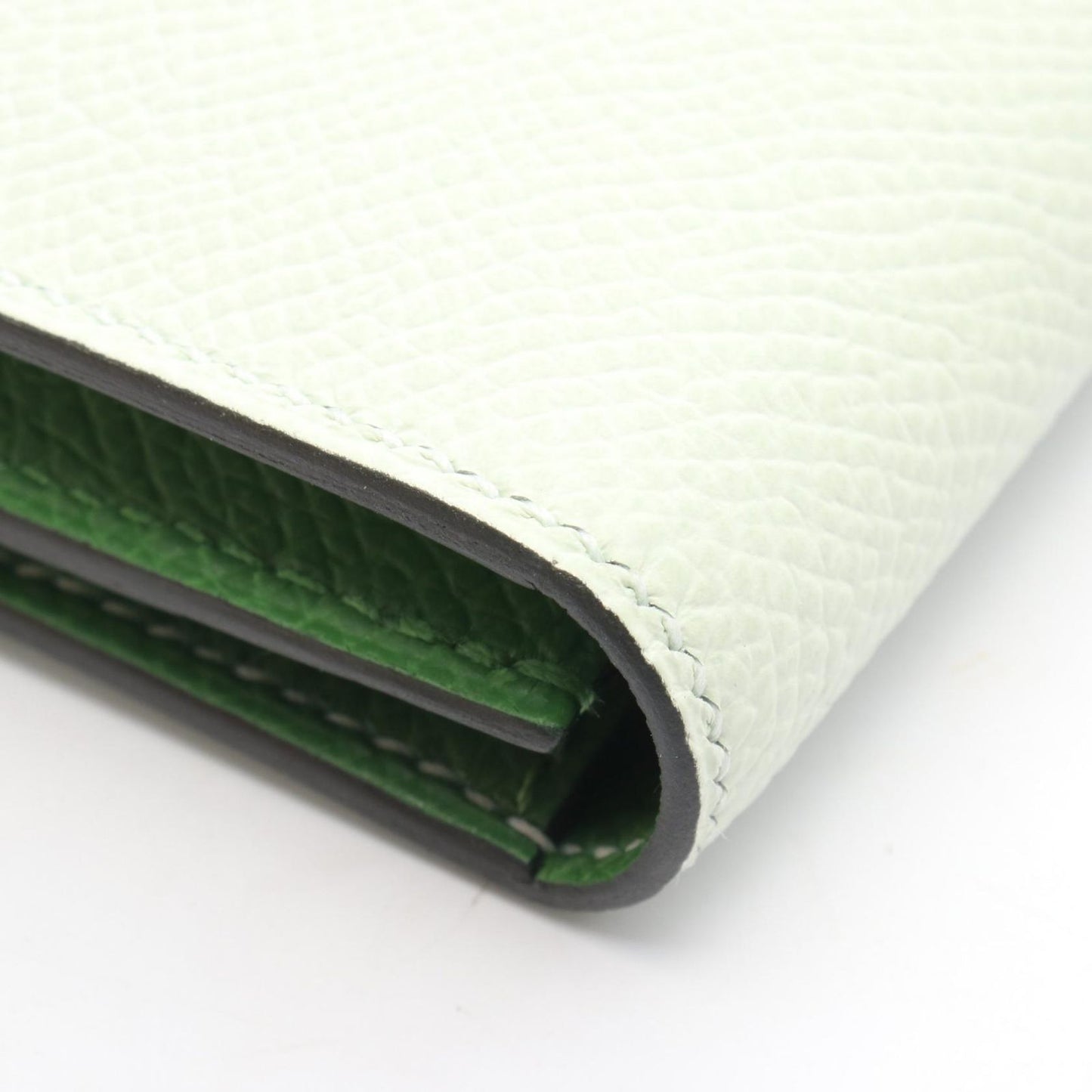 HERMES Green Veil Swift Leather Bearn Wallet - Timeless Elegance