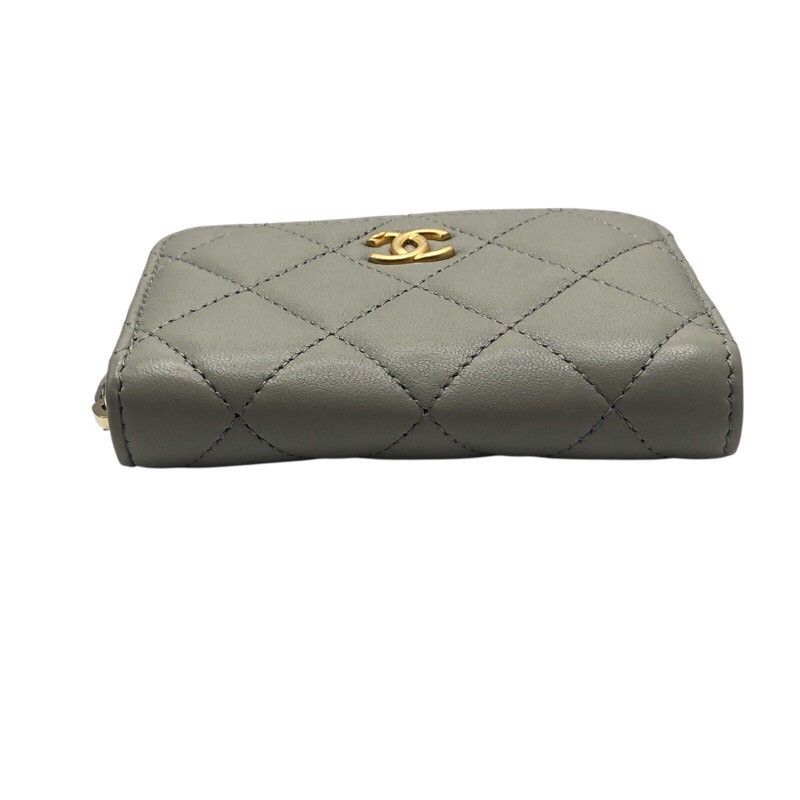 CHANEL Lambskin Ball Chain Wallet AP2462 - Exquisite Shoulder Bag