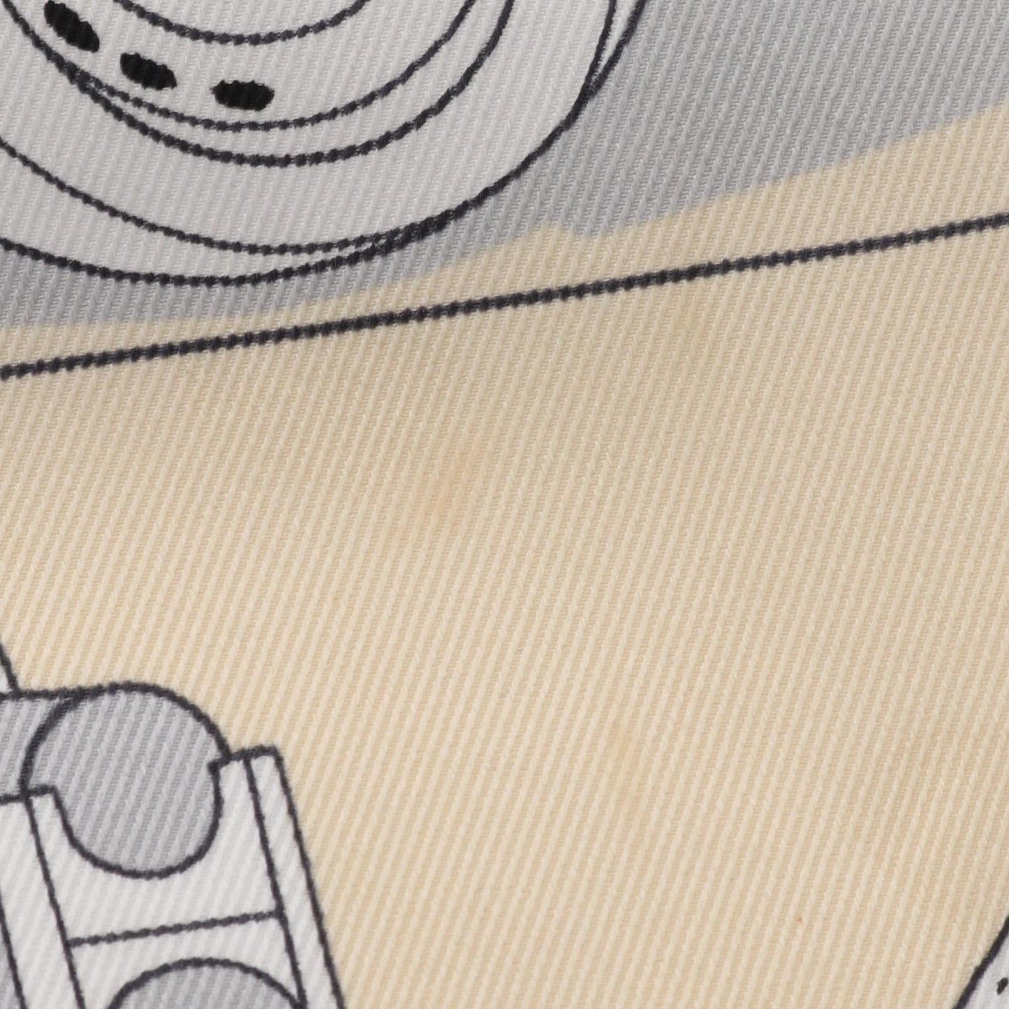 HERMES Silk Scarf 'Elegance et le Confort en Automobile' - Exquisite Design