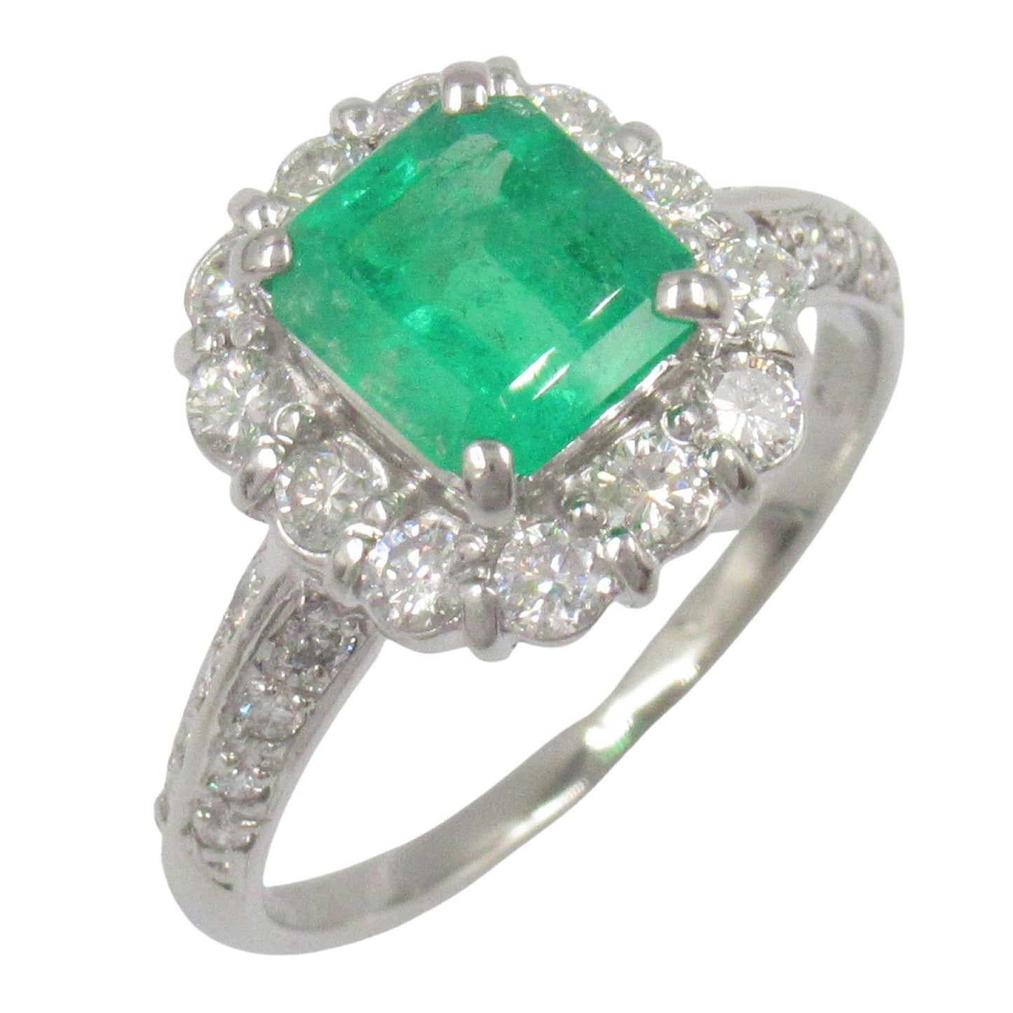 Exquisite Emerald & Diamond Ring in Platinum - A Timeless Treasure