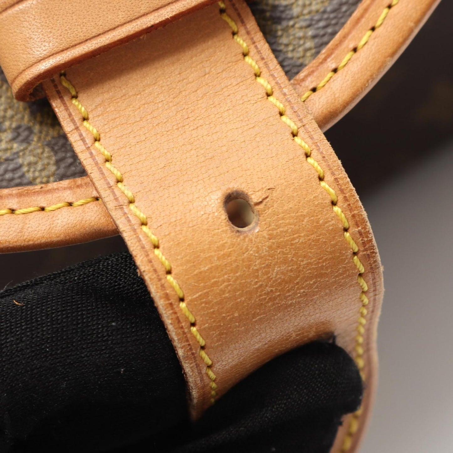 Louis Vuitton Beverly Handbag M51121 - Timeless Elegance in Brown