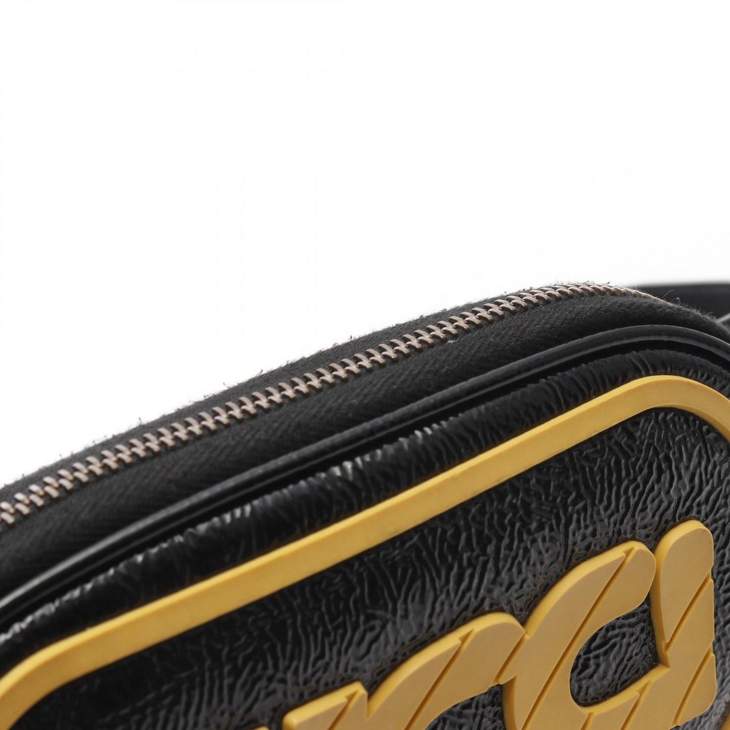 GUCCI Game Patch Logo Belt Bag in Black Patent Leather