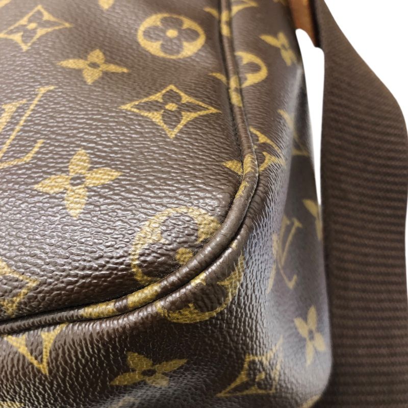Louis Vuitton Sac Bosphore Monogram Shoulder Bag - Brown