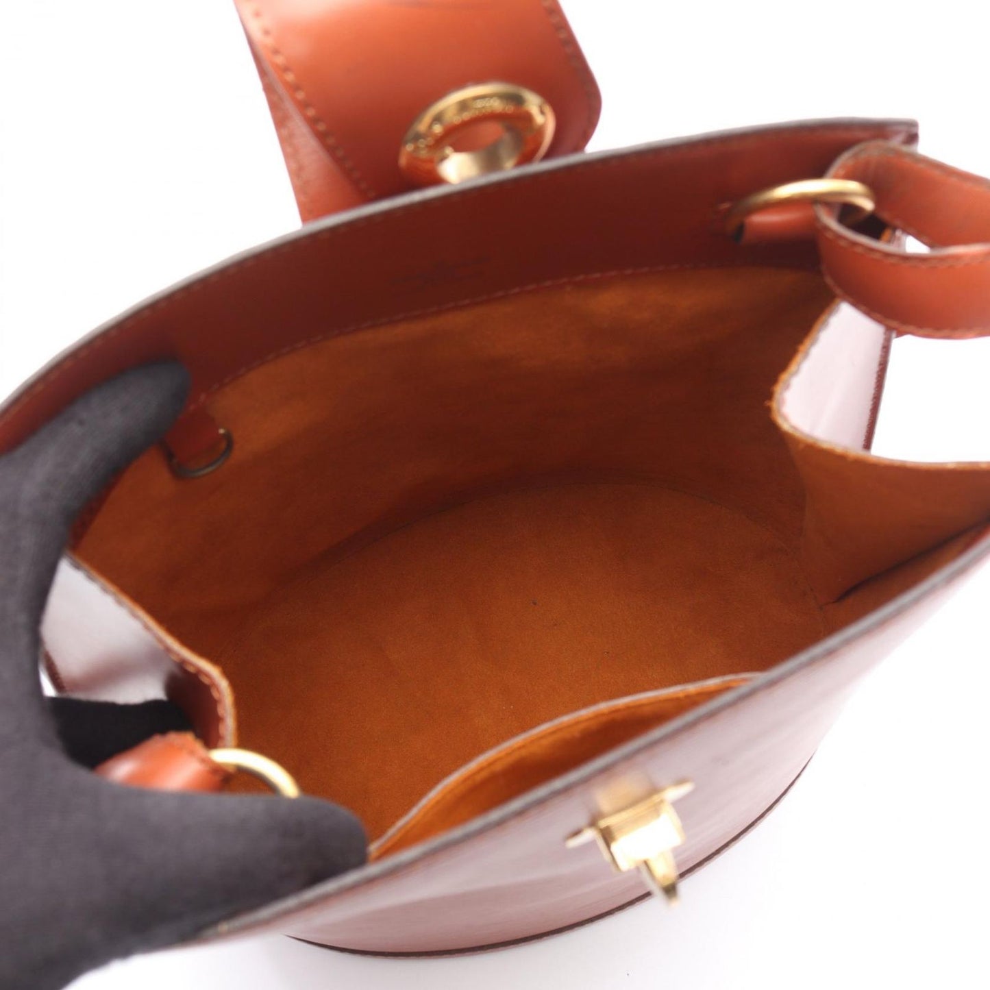 Louis Vuitton Cluny Epi Shoulder Bag in Kenian Brown - Timeless Elegance