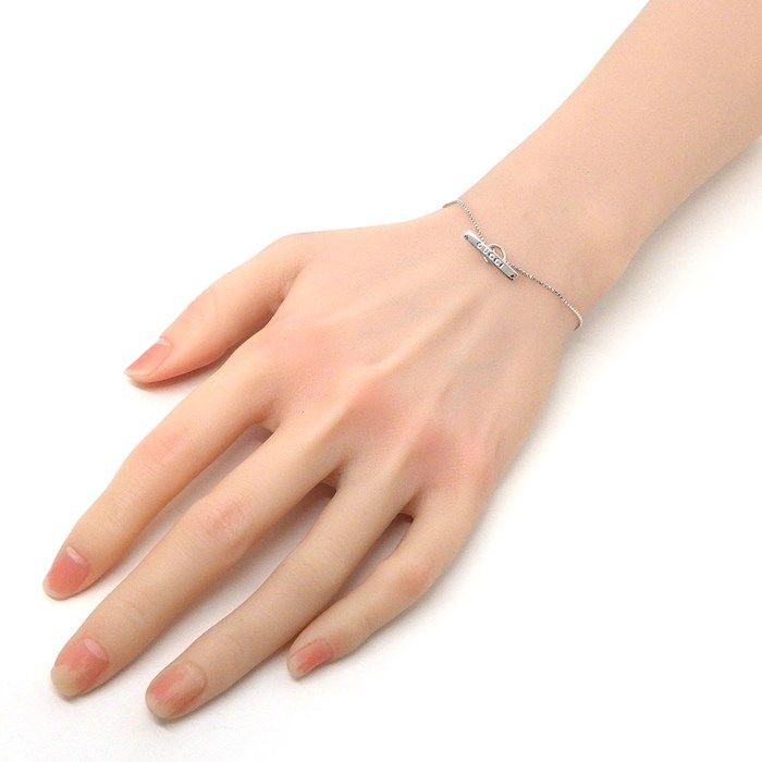 GUCCI Lariat Bar Logo Bracelet in K18 White Gold - Exquisite Craftsmanship