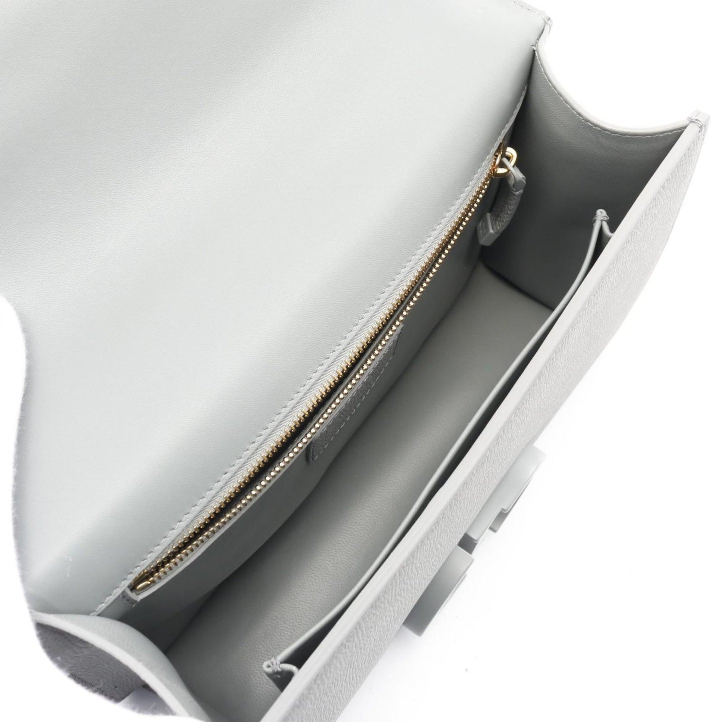 Dior 30 Montaigne Shoulder Bag in Gray Leather - Timeless Elegance