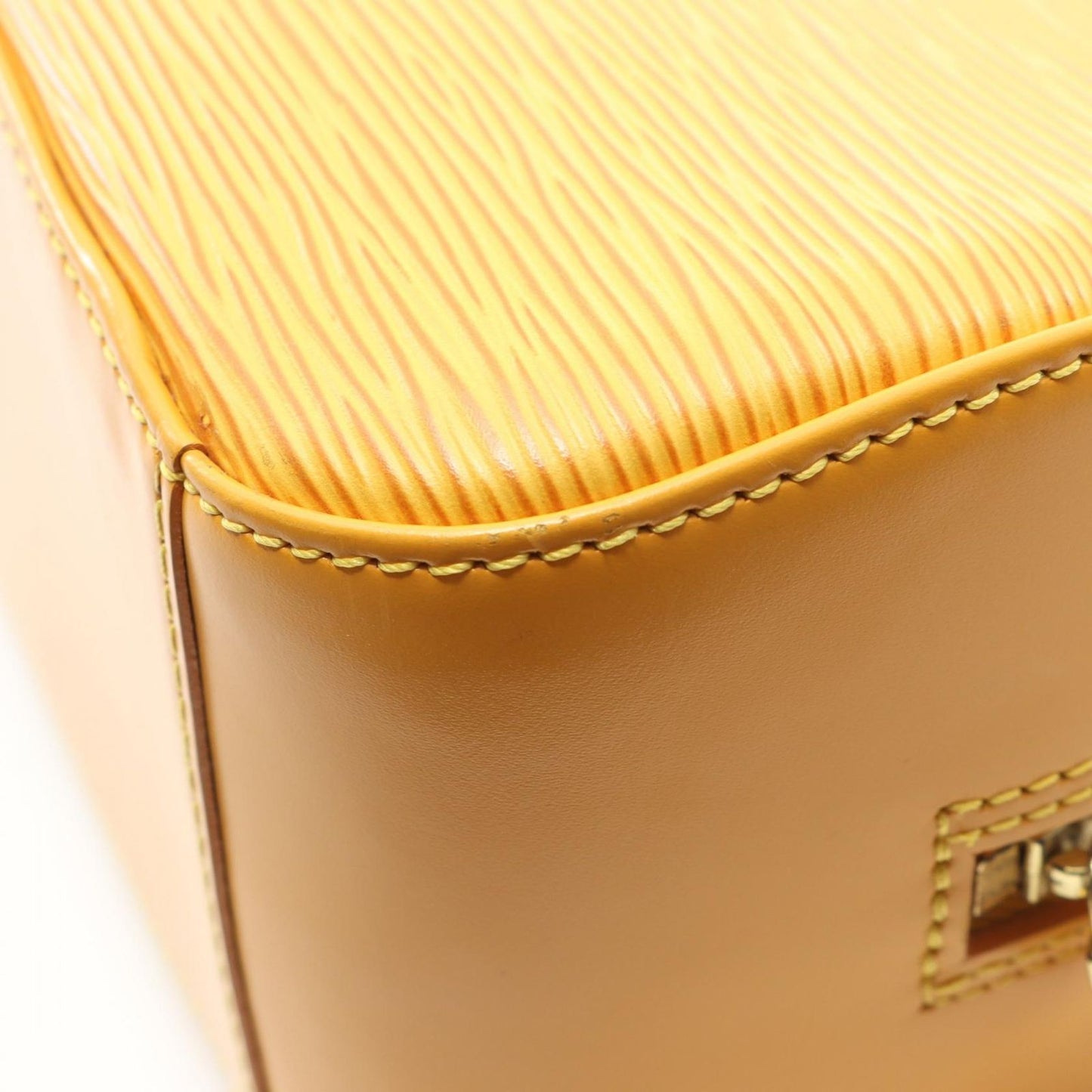 Louis Vuitton Jasmine Handbag in Tassili Yellow - Exquisite Craftsmanship