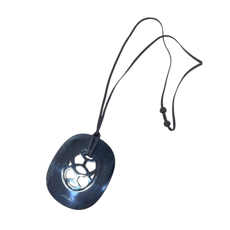 HERMES Lift GM Black Enamel & Buffalo Horn Accessory