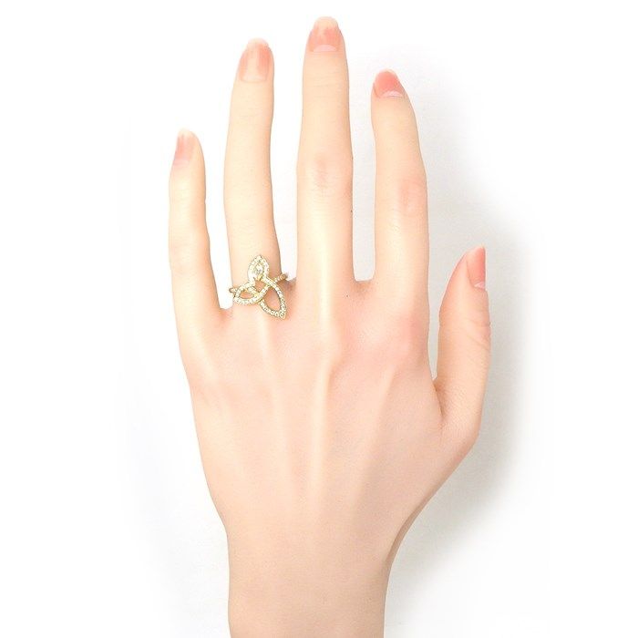 HARRY WINSTON Lily Cluster Ring with Marquise and Round Diamonds