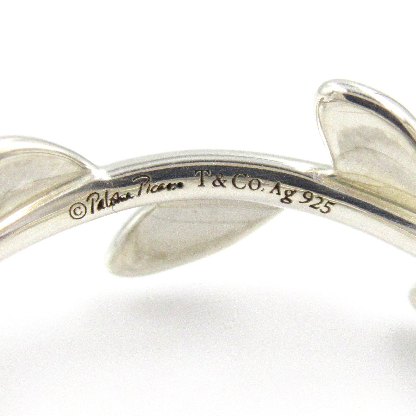 TIFFANY & CO Olive Leaf Ring in Sterling Silver - Exquisite Craftsmanship