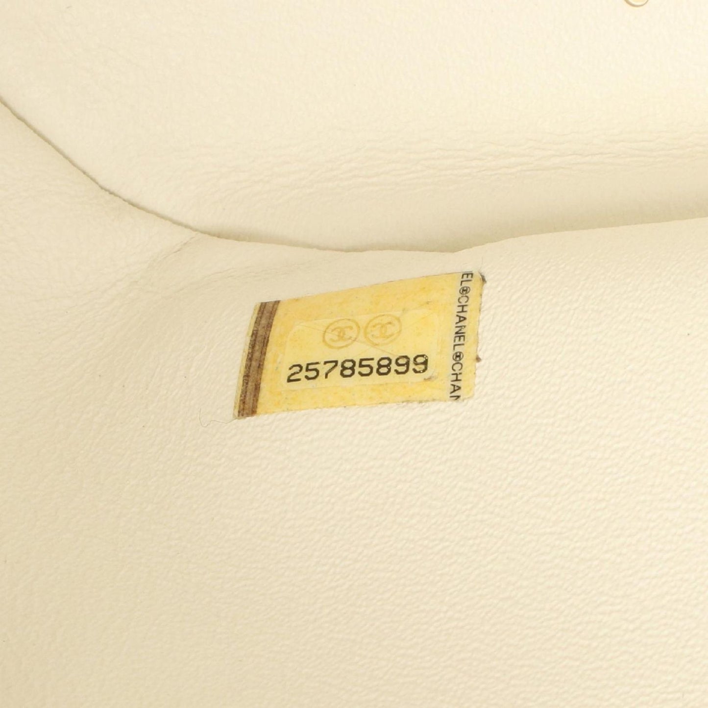 CHANEL Matelassé Backpack AS3530 in White Leather - Exquisite Craftsmanship