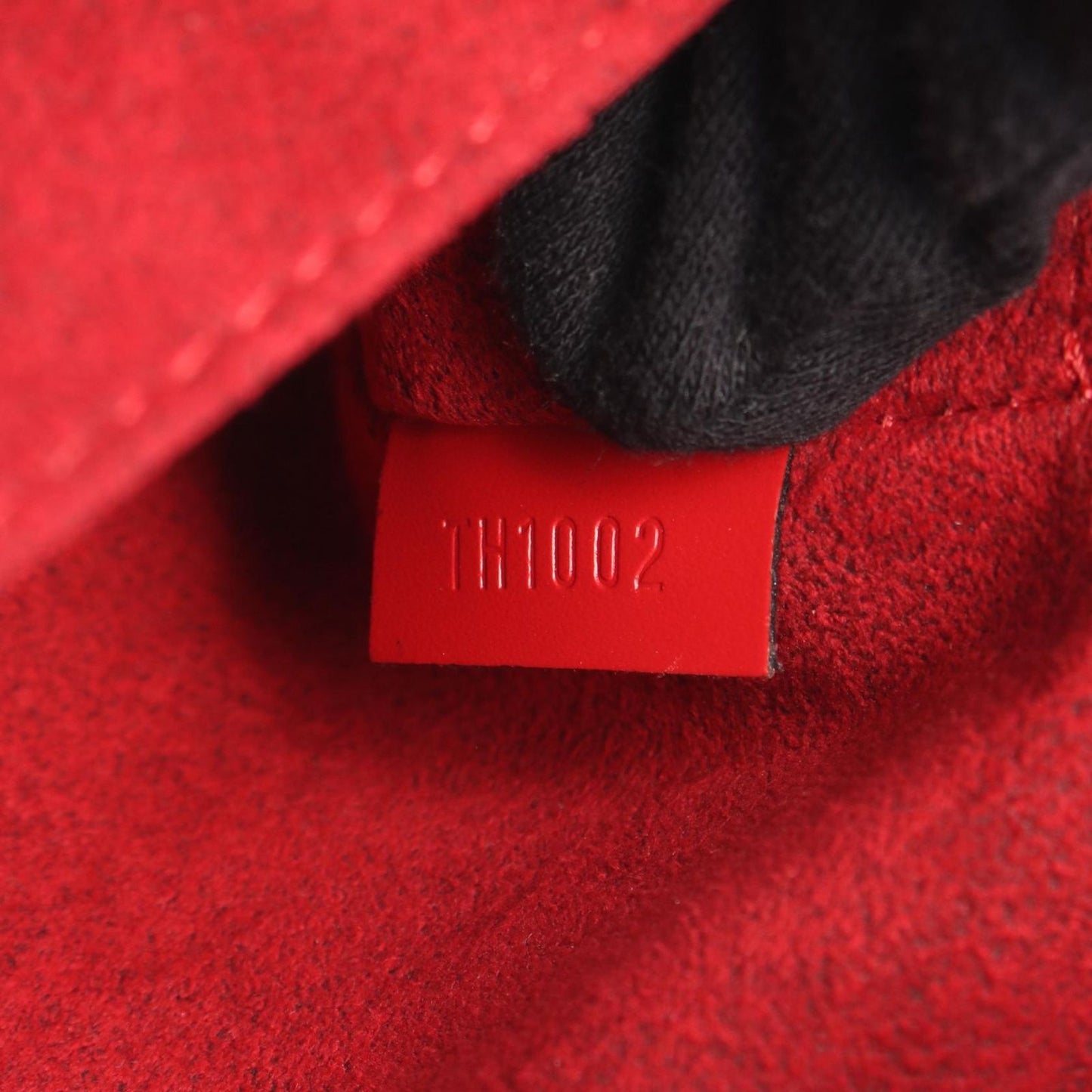 Louis Vuitton Sabron Handbag in Castilian Red - Exquisite Craftsmanship