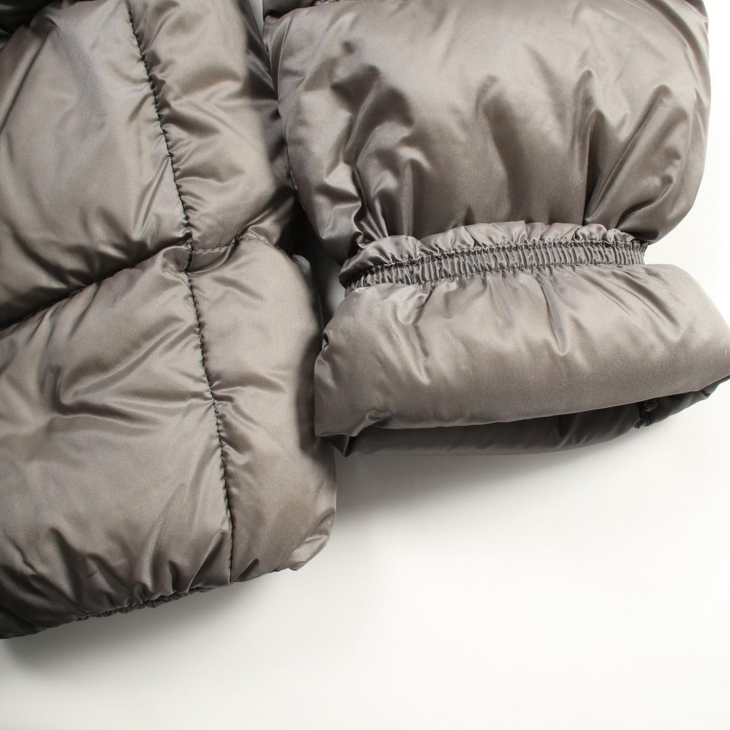 MONCLER TORCYN Down Jacket in Pink Beige - Exquisite Craftsmanship