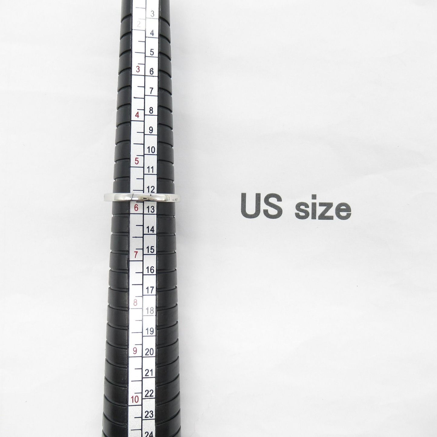 Exquisite Ruby and Diamond Ring in Platinum - A Timeless Treasure