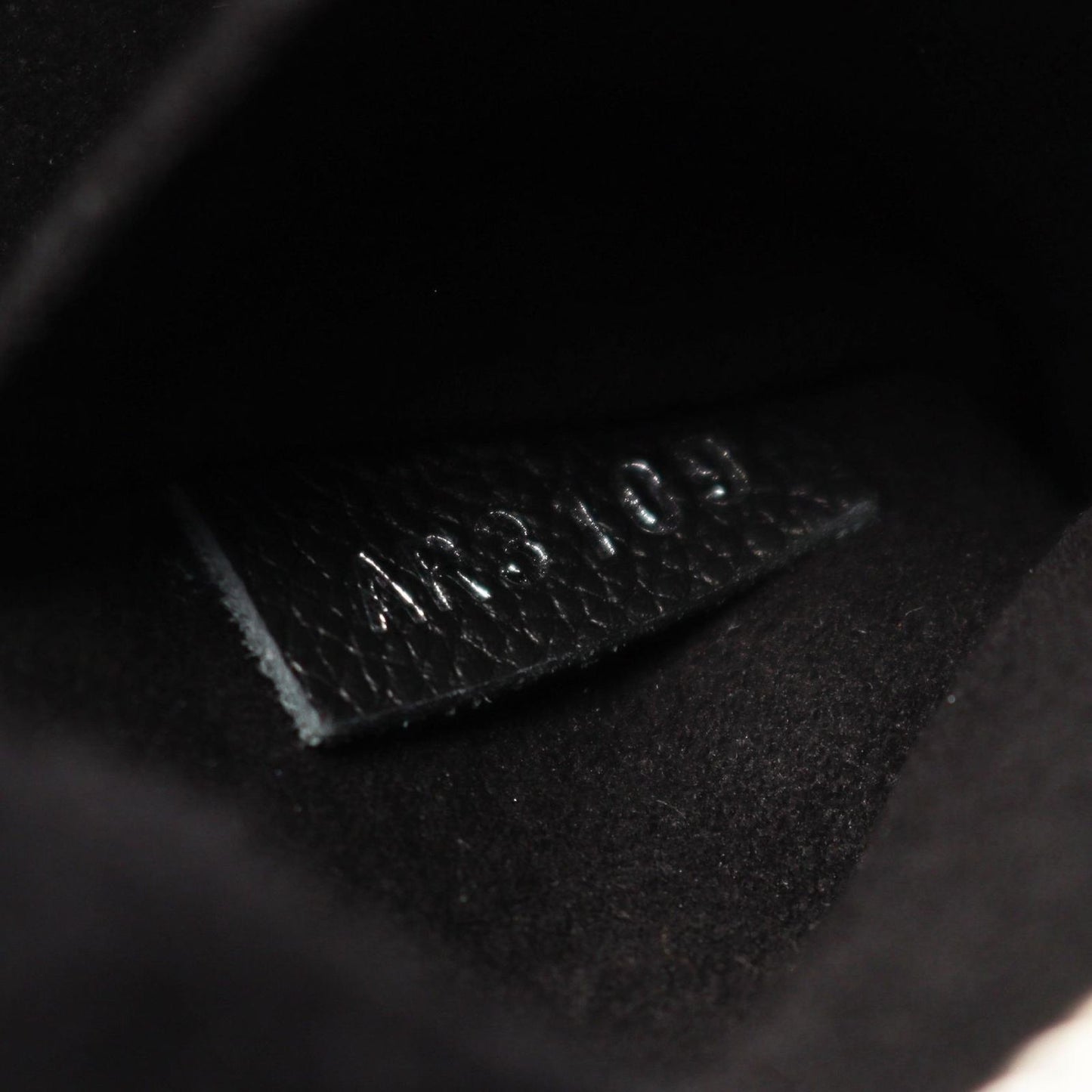 Louis Vuitton Lockme Day Noir Handbag - Timeless Elegance