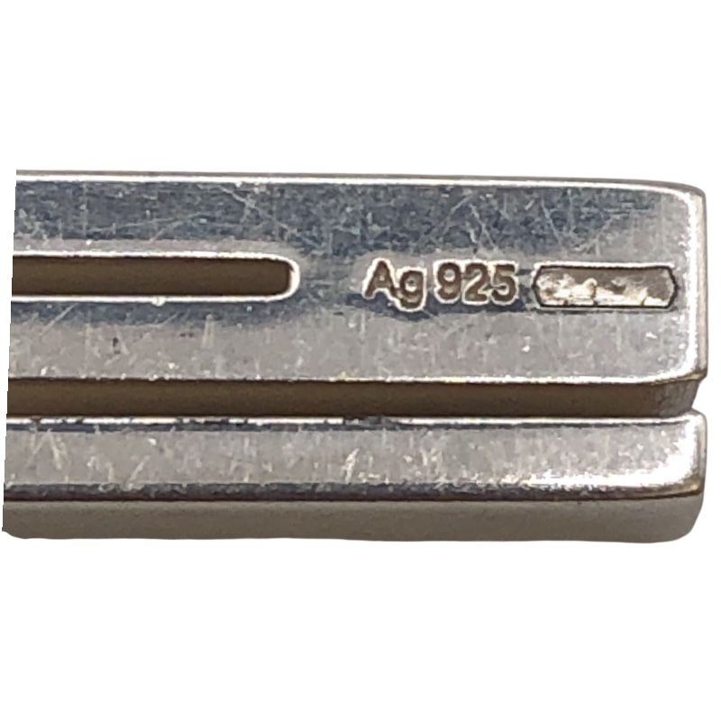 GUCCI Cutout G Necklace in Silver 925 - A Timeless Statement Piece