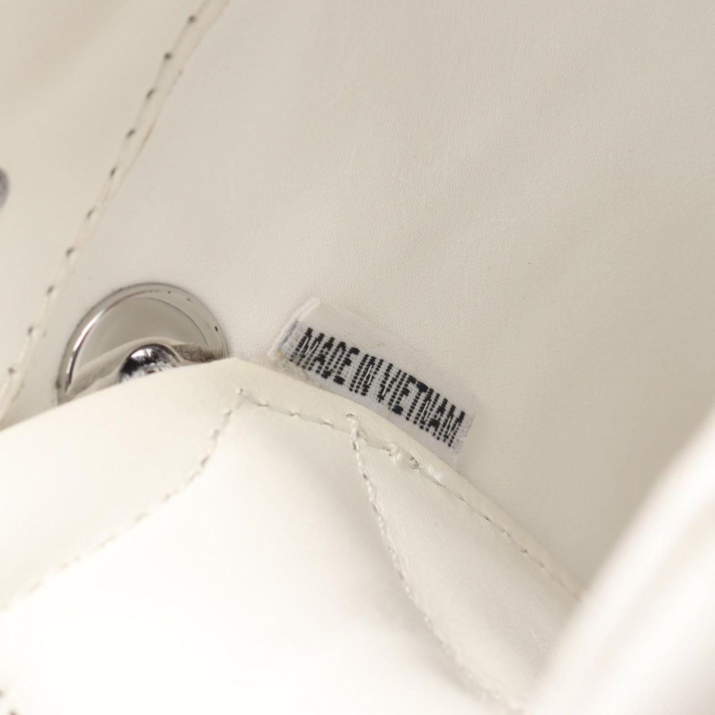 Jimmy Choo Hawaii Sneakers in White Leather - Timeless Elegance