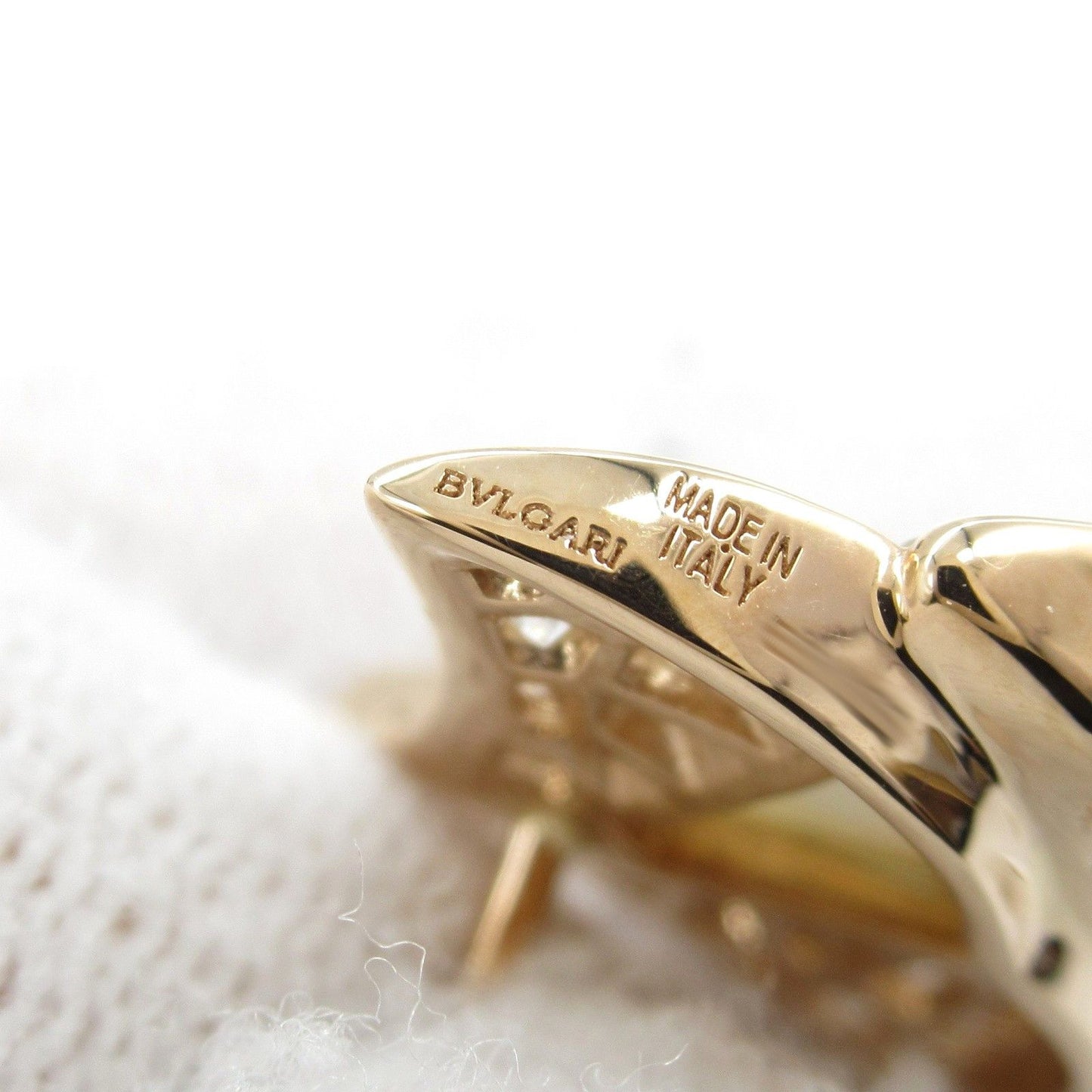 BVLGARI Diva Dream Earrings with Diamond & Mother of Pearl