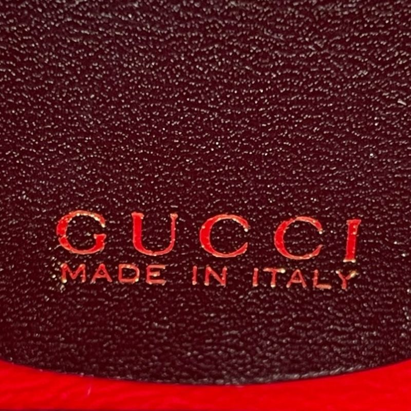 GUCCI Bamboo Shoulder Bag in Black Leather - Timeless Elegance