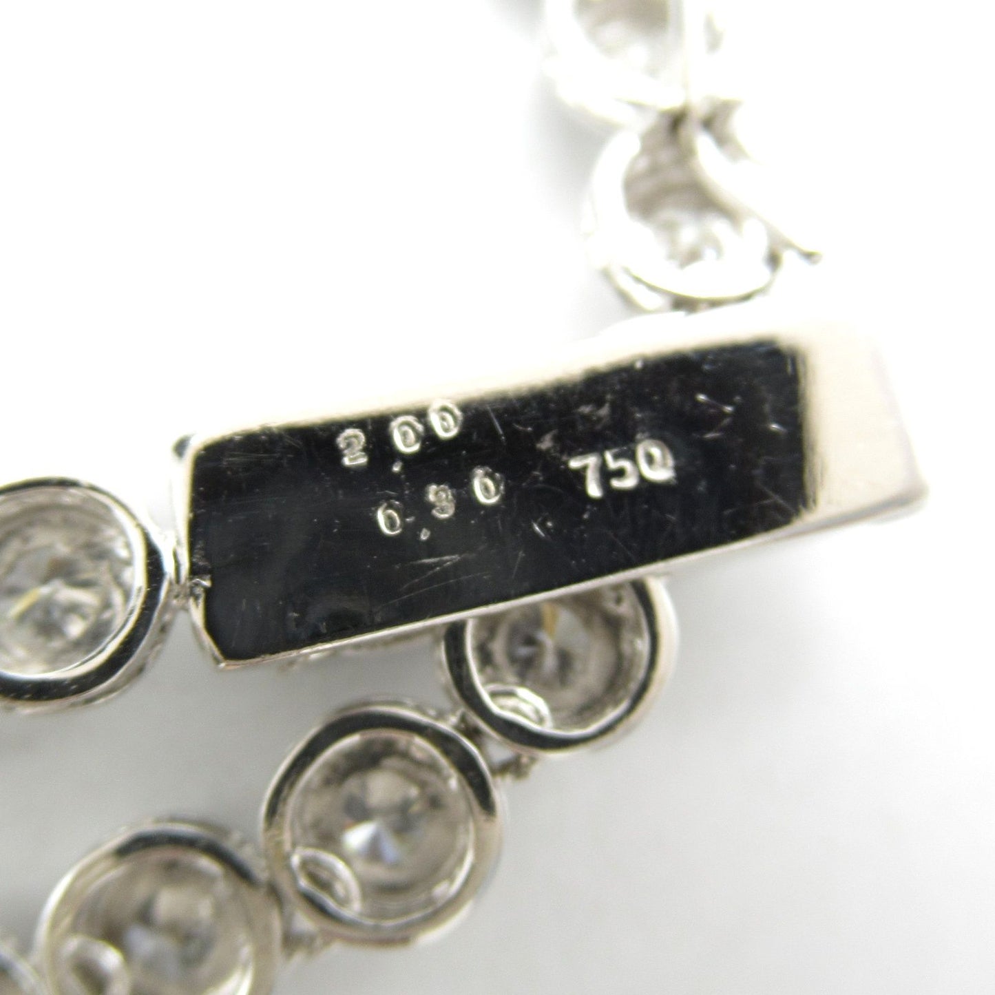 Exquisite K18WG Diamond Necklace - 22.6g, 43cm Length