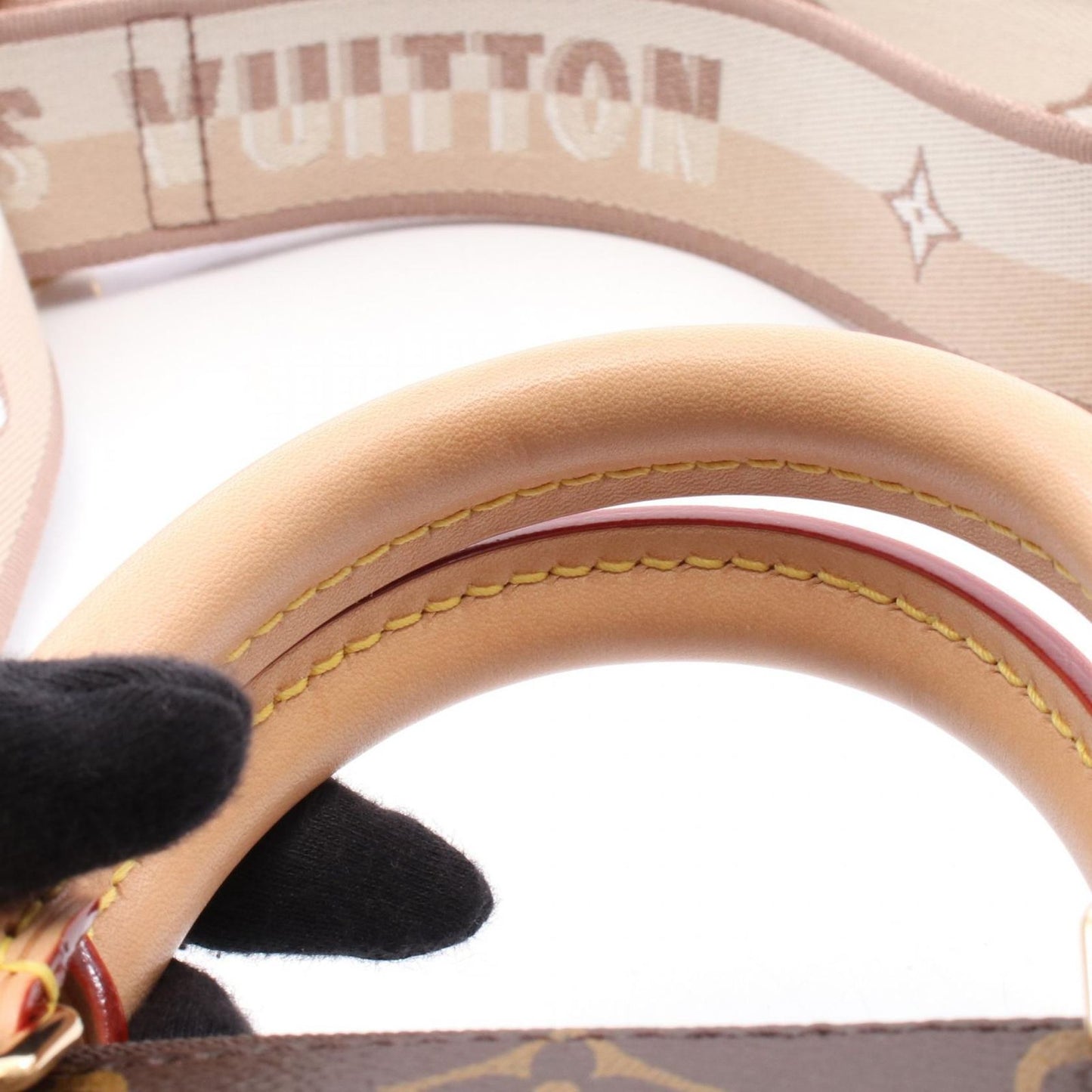 Louis Vuitton Speedy Bandoulière 20 Handbag - Beige Monogram Canvas