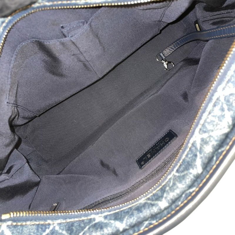 CHANEL Gabrielle Hobo Large Bag in Blue & Navy Denim/Leather