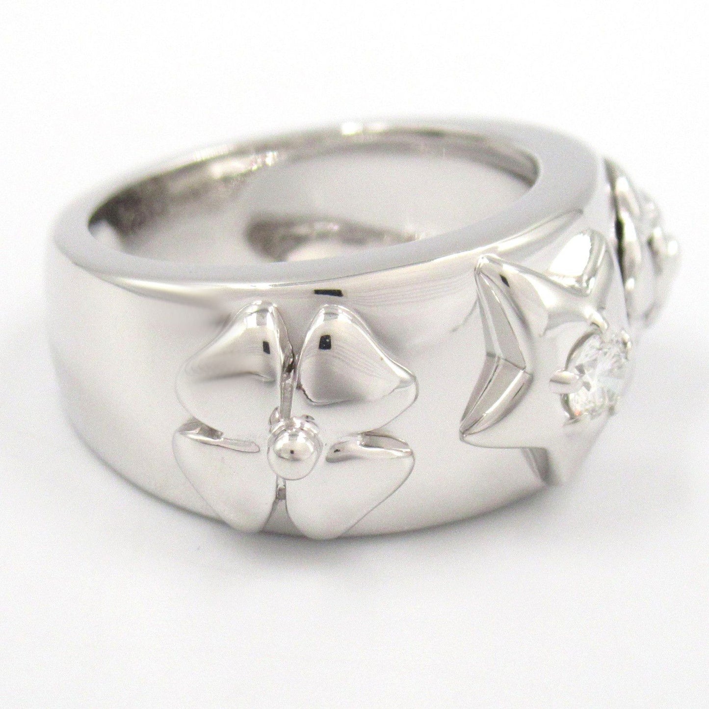 CHANEL Three Symbols Ring in 18K White Gold with Diamond