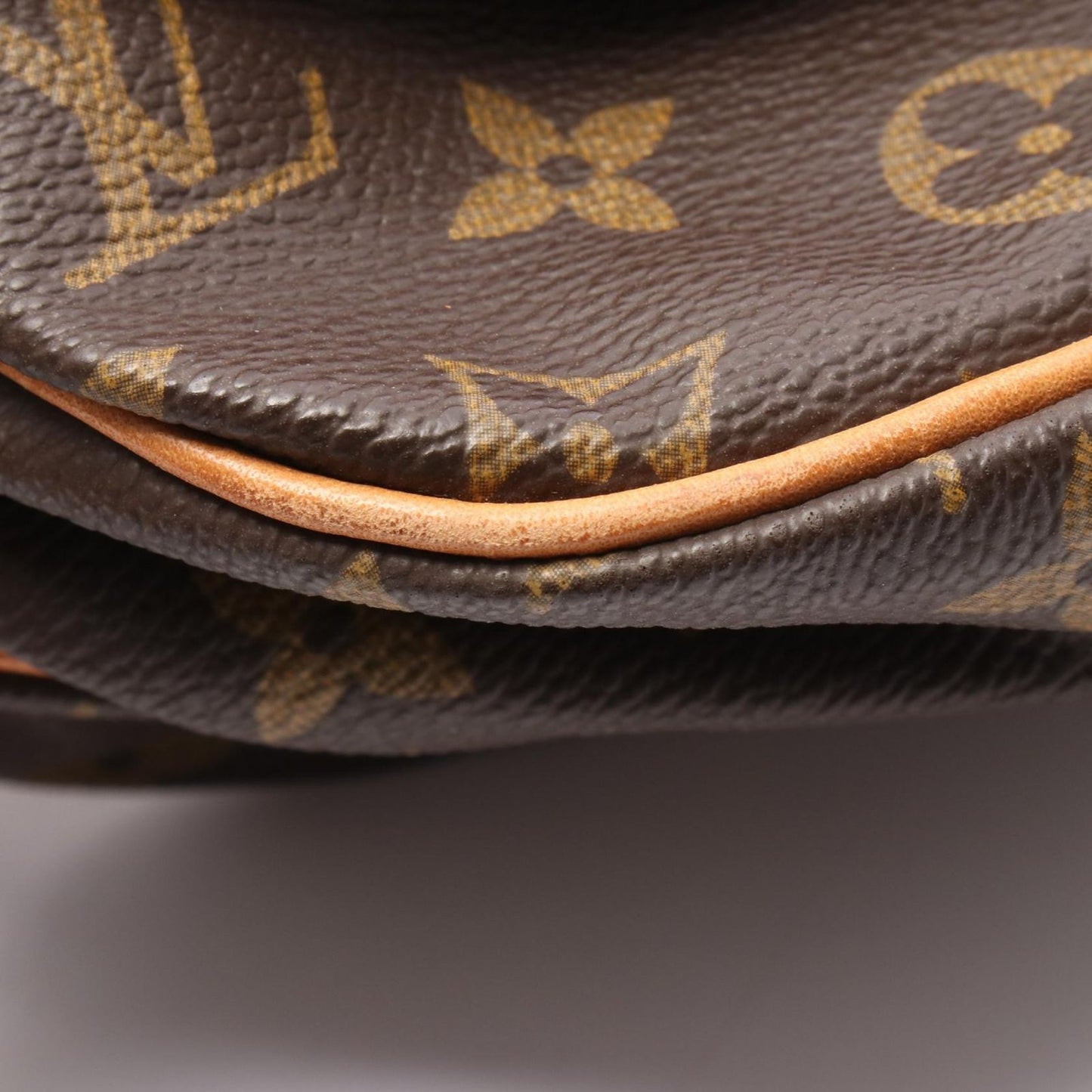 Louis Vuitton Monogram Sommeil 30 Shoulder Bag - Timeless Elegance