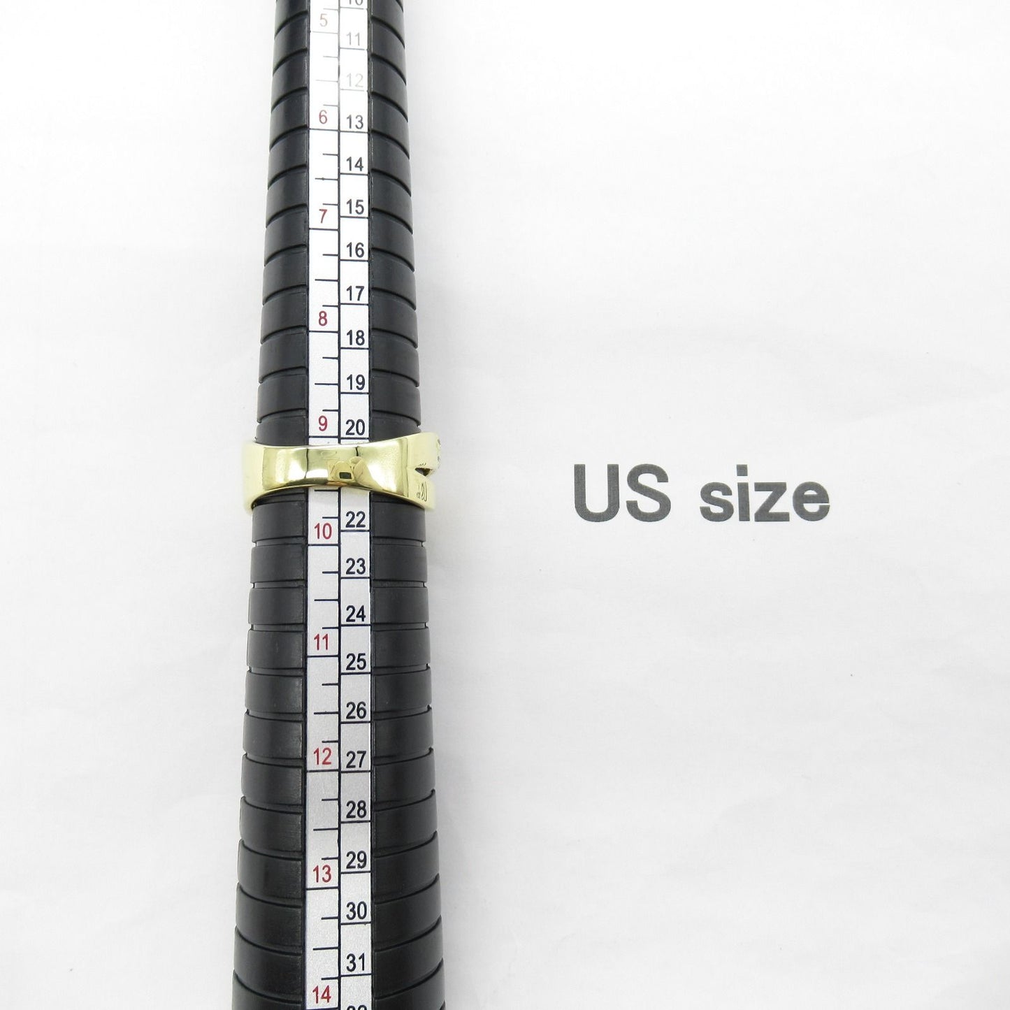 Exquisite K18 Yellow Gold Diamond Ring - Timeless Elegance