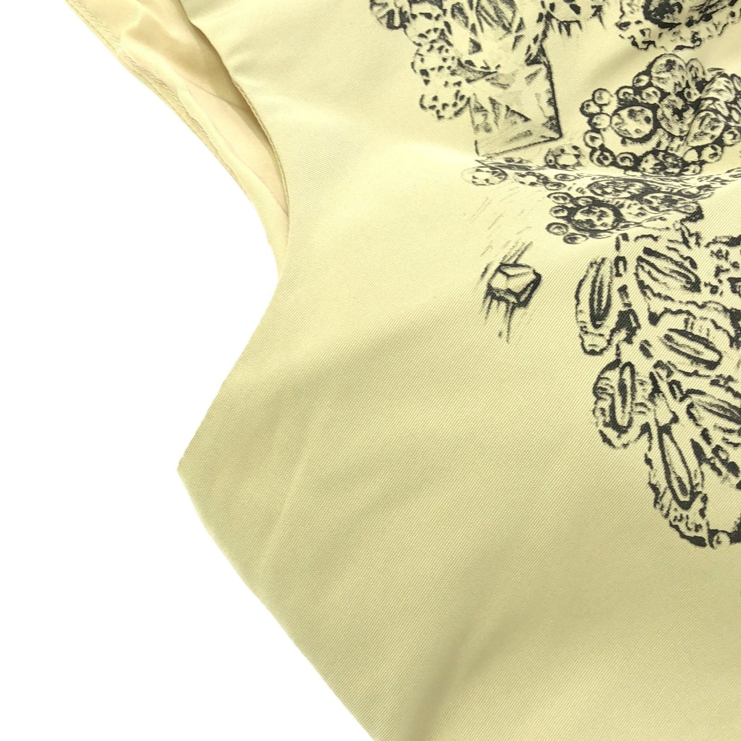 RED VALENTINO Beige & Black Sleeveless Dress - Timeless Elegance