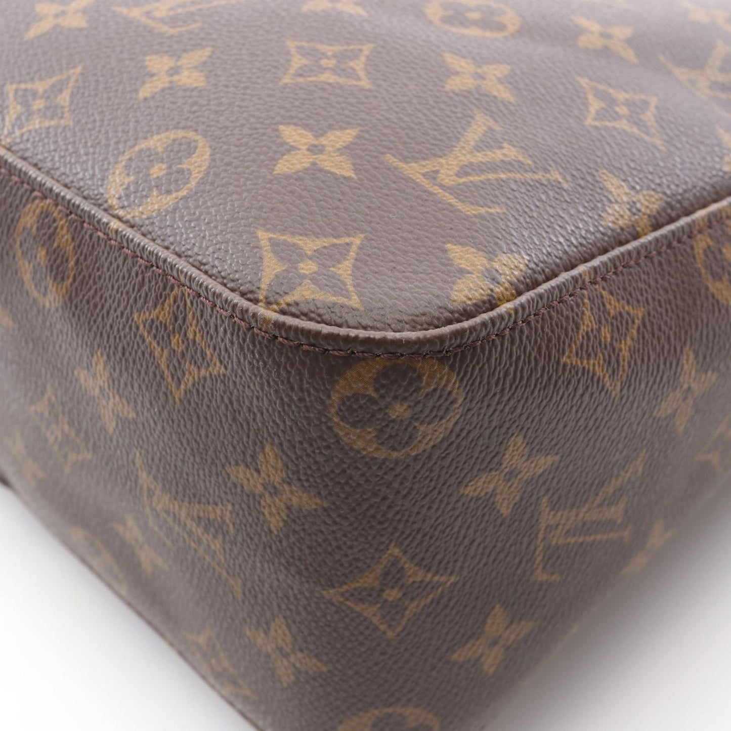 Louis Vuitton Looping GM Shoulder Bag - Timeless Elegance