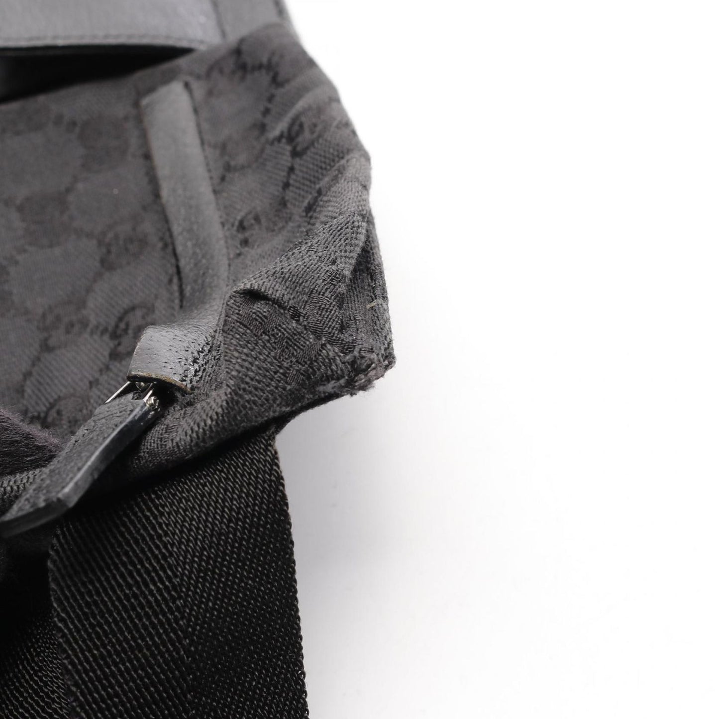 GUCCI Canvas & Leather Waist Bag - Timeless Black Elegance