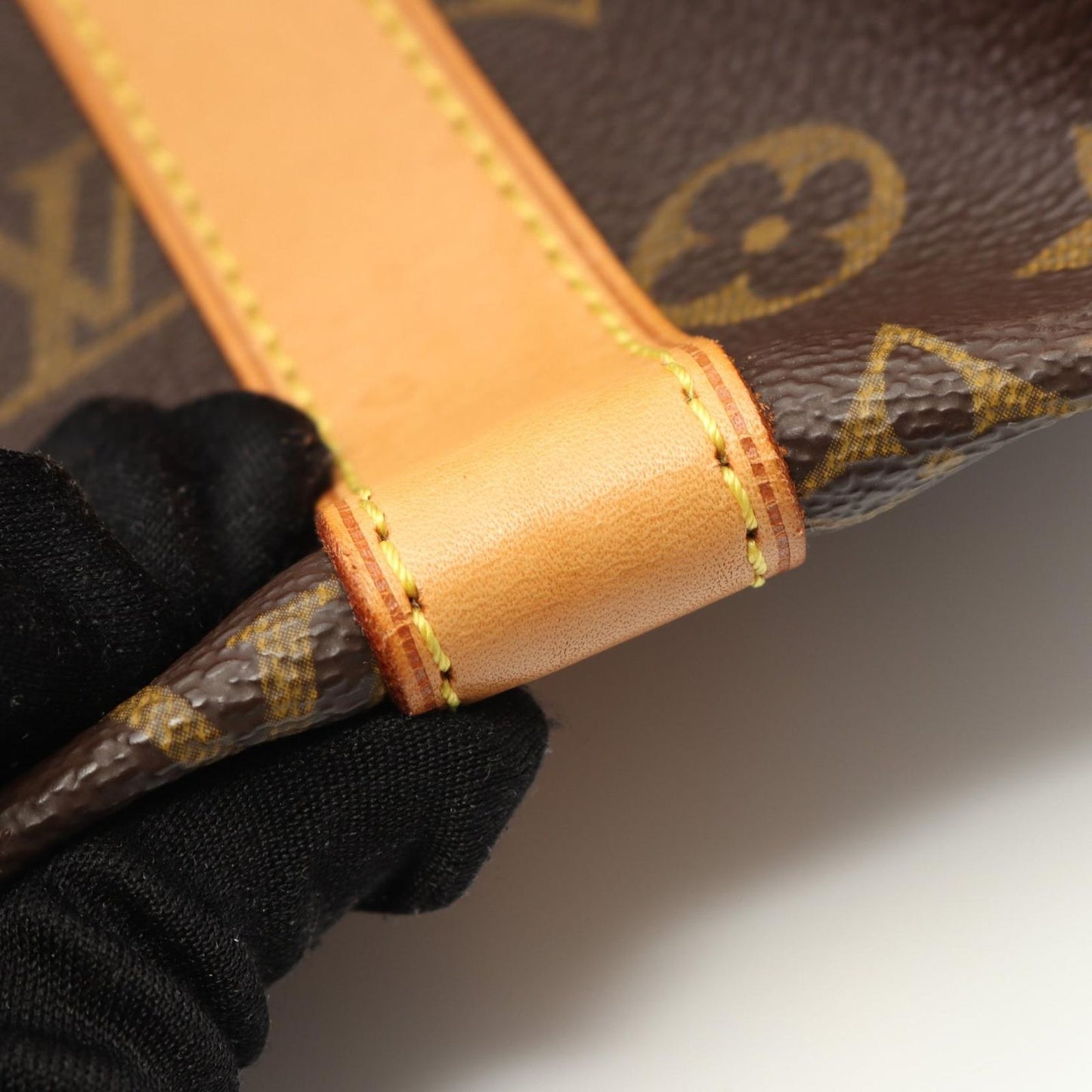 Louis Vuitton Monogram Keepall 45 Boston Bag - Timeless Elegance