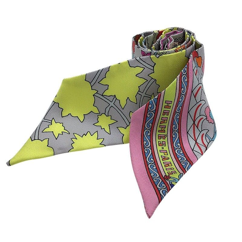 HERMES Twilly Tapis Persans Multicolor Silk Scarf - Exquisite Elegance