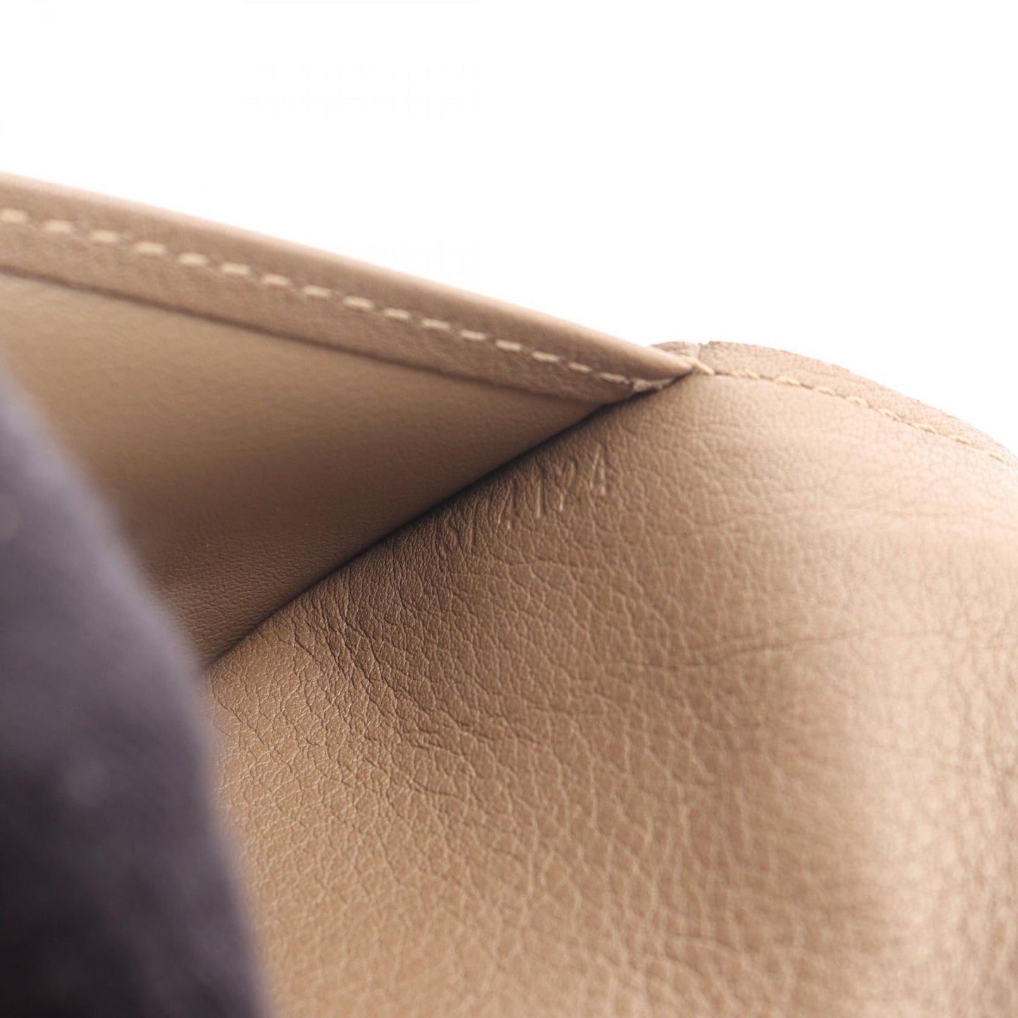 Louis Vuitton Portefeuille Brazza Wallet in Avane - Timeless Elegance