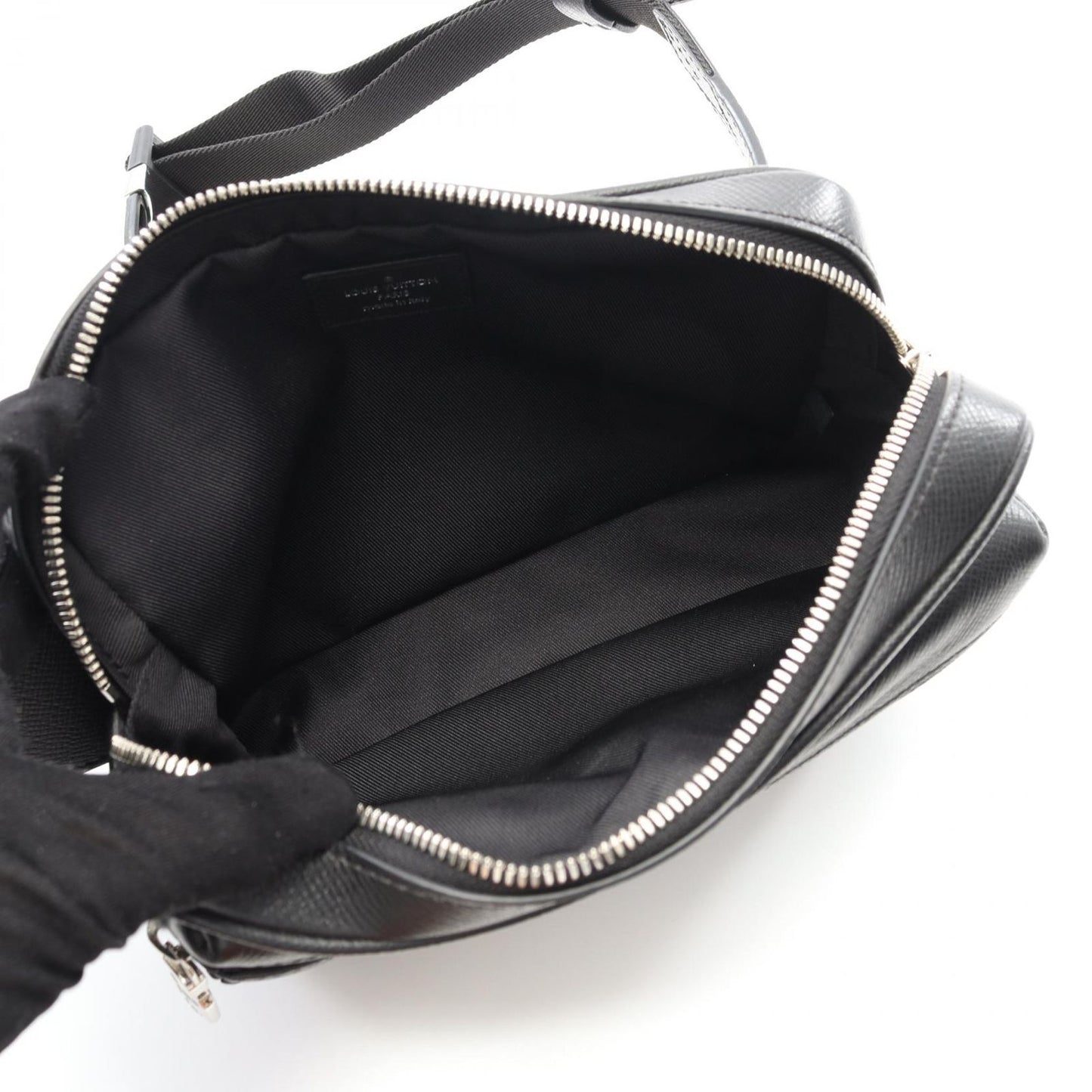 Louis Vuitton Taiga Noir Bum Bag - Timeless Outdoor Elegance