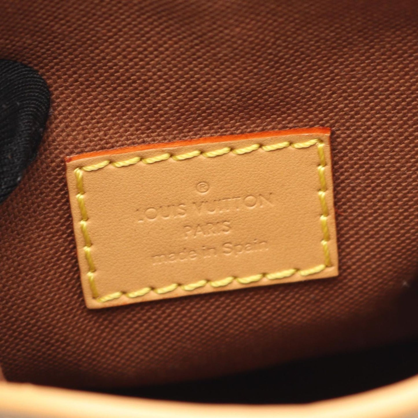 Louis Vuitton Fold Me Pouch Monogram Shoulder Bag - Exquisite Craftsmanship