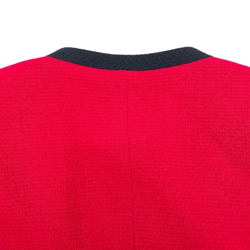 CHANEL Vintage Tweed Set-Up in Red Wool - Timeless Elegance