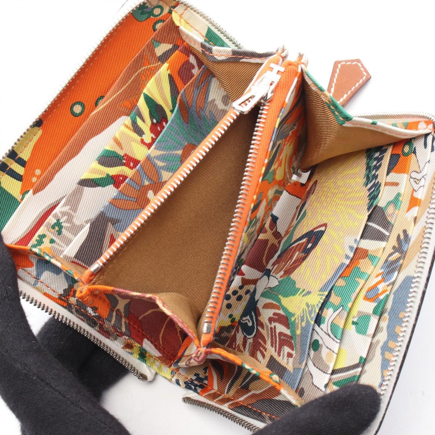 HERMES Azap Compact Silk-In Wallet in New White - Exquisite Craftsmanship