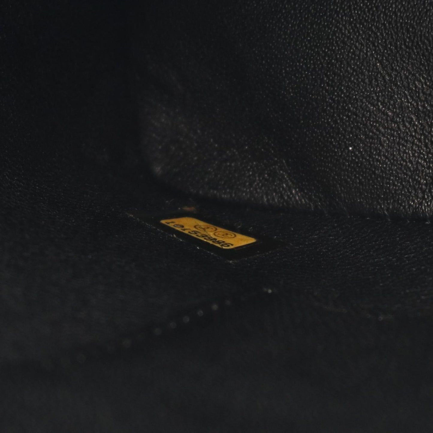 CHANEL Reissue Tote Bag A01804 in Black Leather - Timeless Elegance